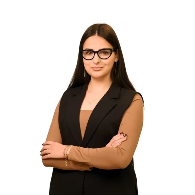 Viviana - Asistent Marketing