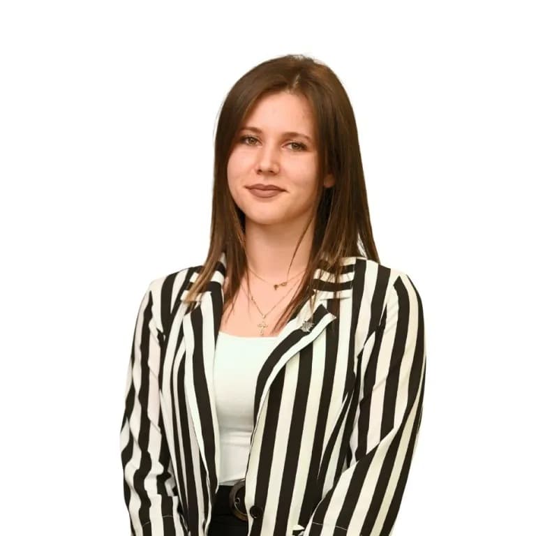 Denisa - Contabil Junior